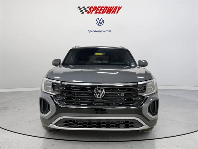 2026 Volkswagen Atlas Cross Sport SE with Technology