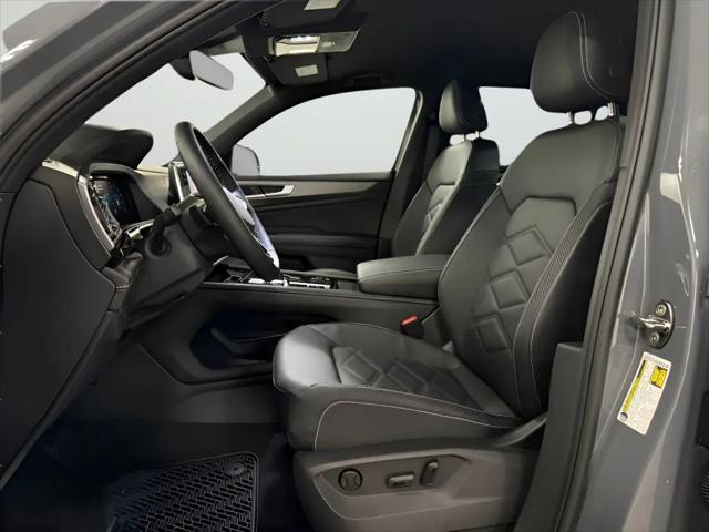 2026 Volkswagen Atlas Cross Sport SE with Technology