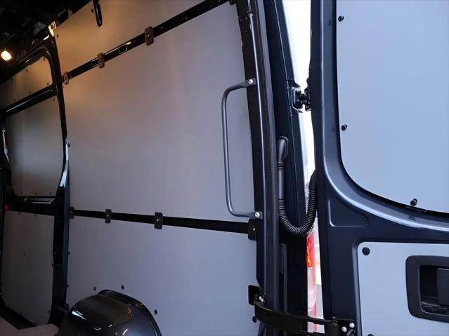 2026 Mercedes-Benz Sprinter 2500 Standard Roof 4-Cyl Diesel HO
