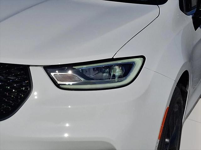 2026 Chrysler Pacifica Limited AWD
