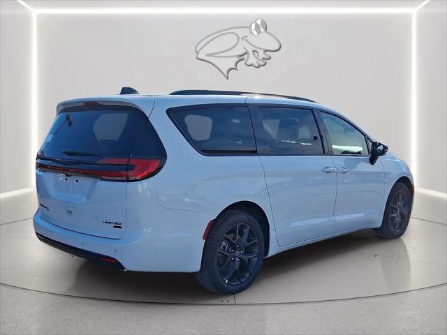 2026 Chrysler Pacifica Limited AWD