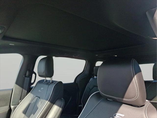2026 Chrysler Pacifica Limited AWD