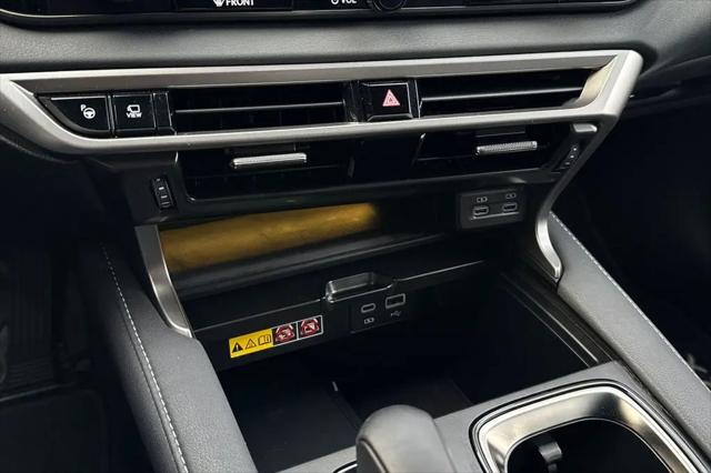 2025 Lexus RX 450h+ Luxury