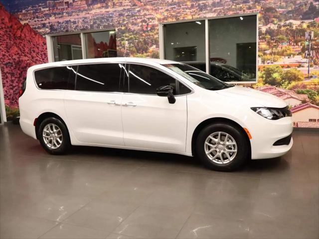 2026 Chrysler Voyager LX