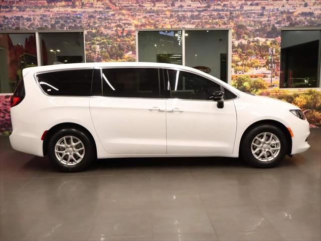 2026 Chrysler Voyager LX