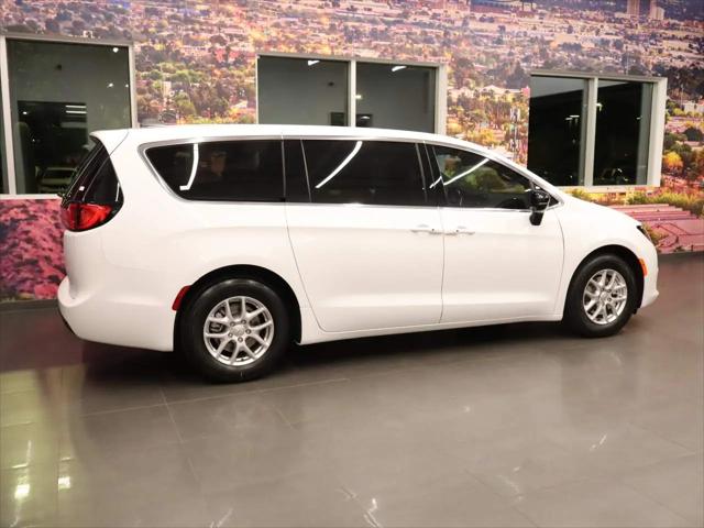2026 Chrysler Voyager LX