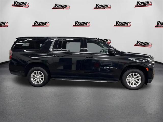 2022 Chevrolet Suburban 4WD LS