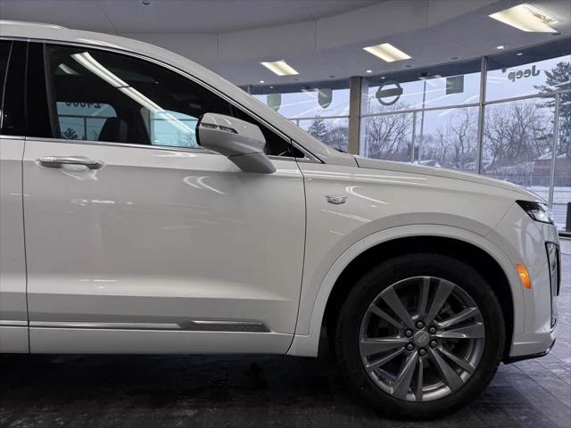 2023 Cadillac XT6 FWD Premium Luxury