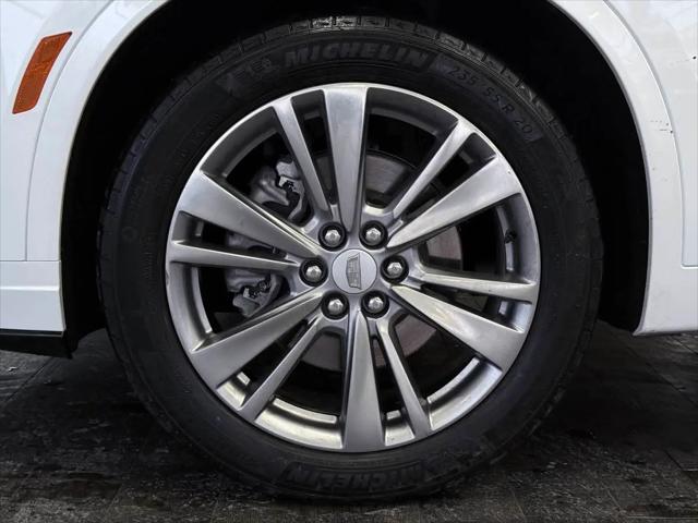 2023 Cadillac XT6 FWD Premium Luxury