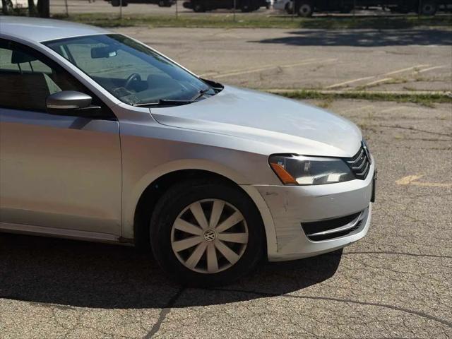 2013 Volkswagen Passat 2.5L S for sale in Detroit, MI