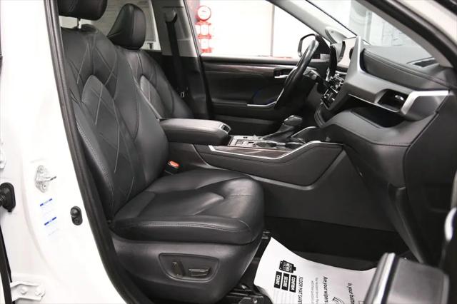 2021 Toyota Highlander Hybrid Platinum