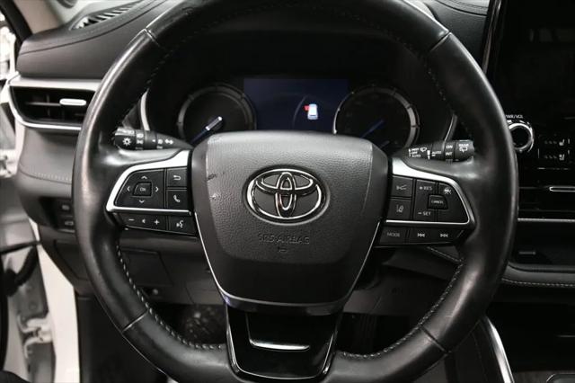 2021 Toyota Highlander Hybrid Platinum