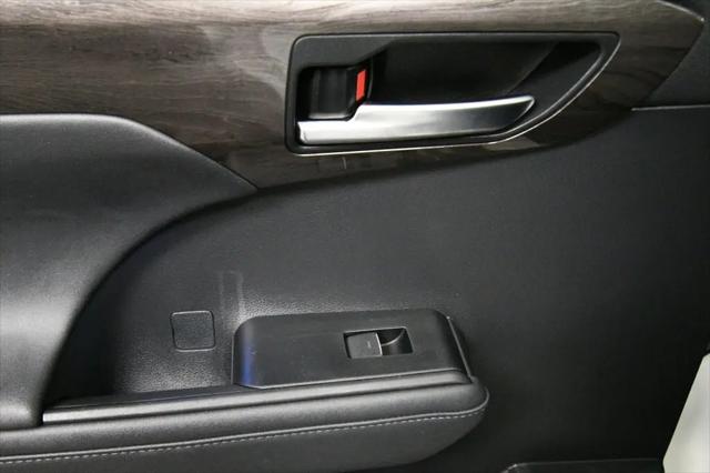 2021 Toyota Highlander Hybrid Platinum