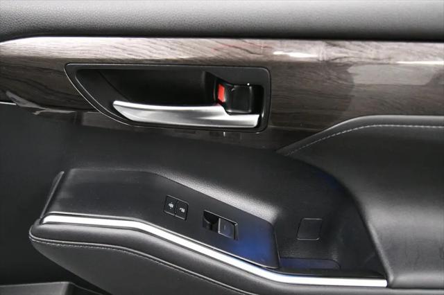 2021 Toyota Highlander Hybrid Platinum