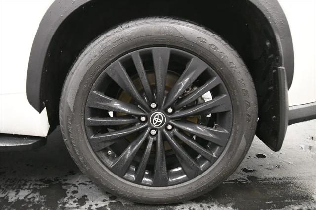 2021 Toyota Highlander Hybrid Platinum