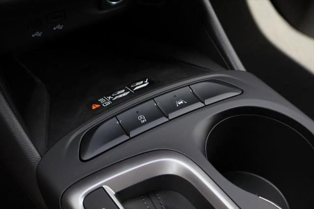 2026 Buick NV Preferred FWD