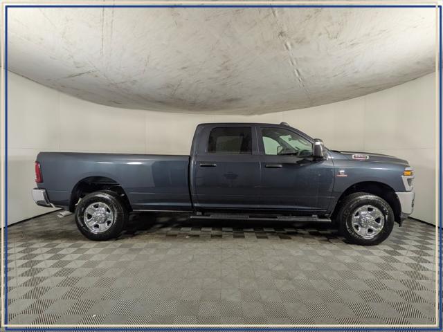 2026 Ram 3500 Tradesman Crew Cab 4x4 8 Box