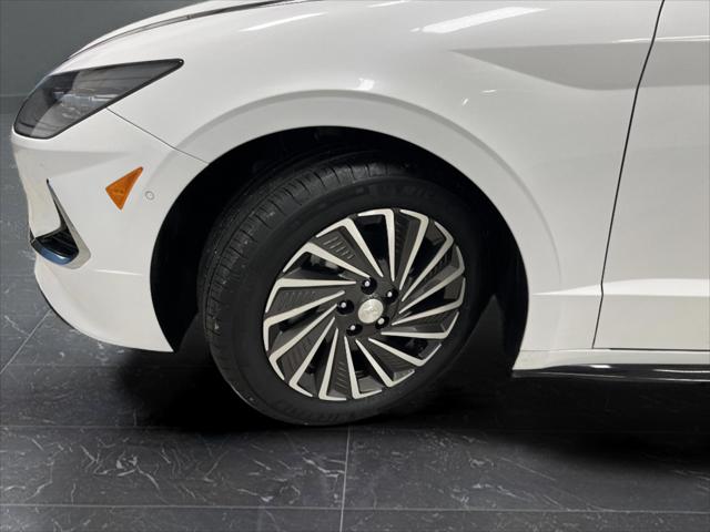 2023 Hyundai Sonata Hybrid Limited