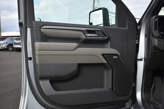 2026 Chevrolet Silverado 2500HD Crew Cab, Standard Bed, XR2, 4WD