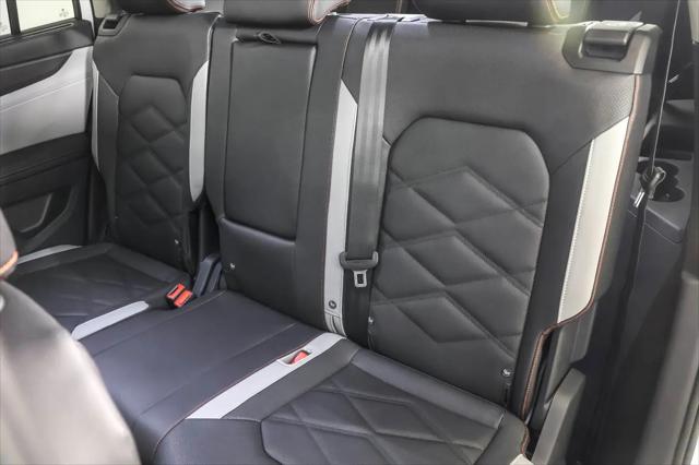 2026 Volkswagen Atlas Peak Edition