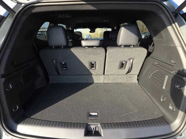 2026 GMC Acadia Elevation FWD