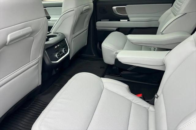 2025 Ford Expedition Platinum MAX