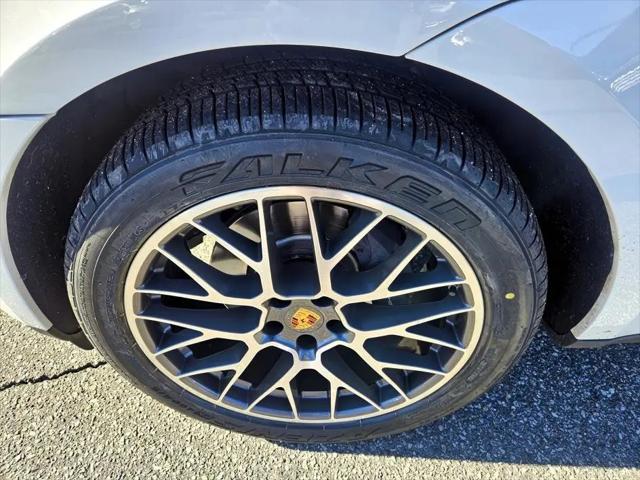 2018 Porsche Macan Sport Edition