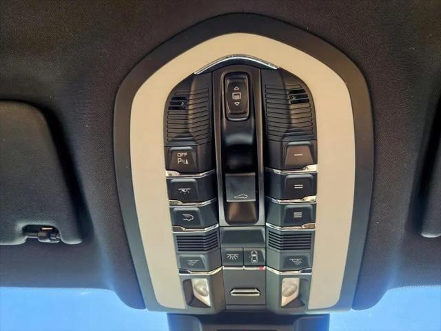 2018 Porsche Macan Sport Edition