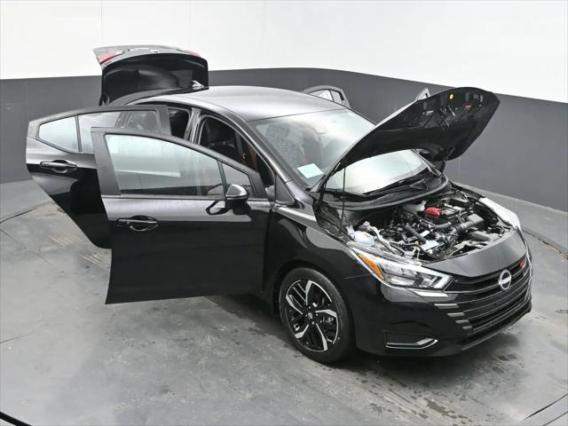 2025 Nissan Versa 1.6 SR