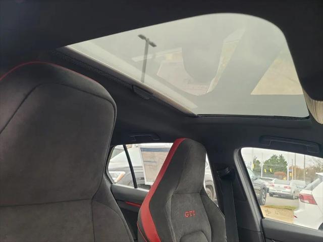2026 Volkswagen Golf GTI SE