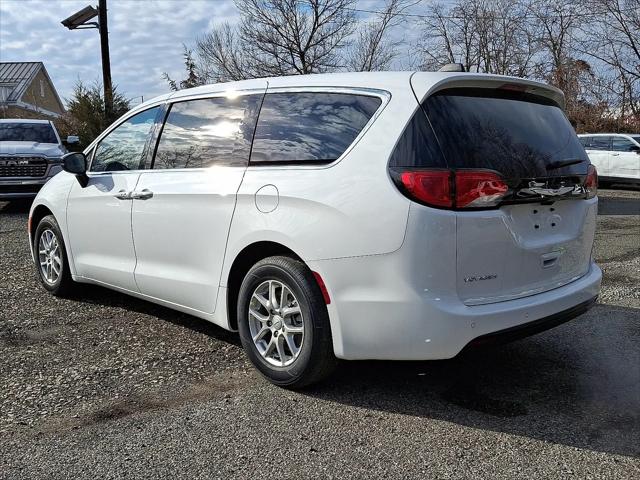 2026 Chrysler Voyager LX
