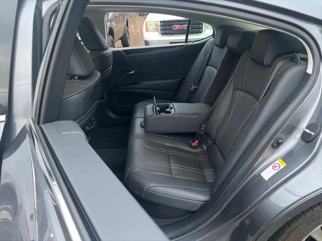 2019 Lexus ES 300h ES 300h