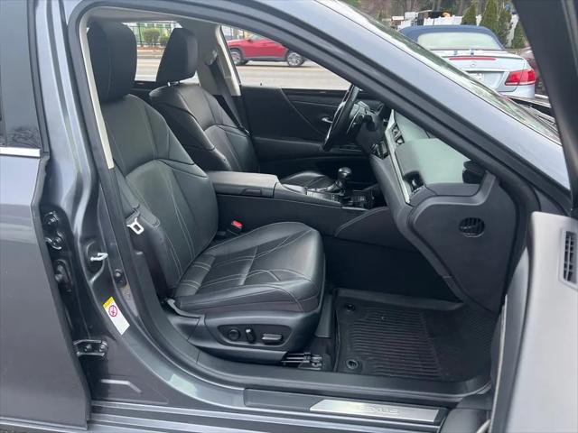 2019 Lexus ES 300h ES 300h