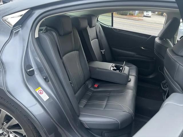 2019 Lexus ES 300h ES 300h