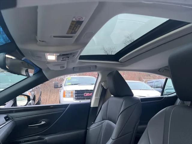 2019 Lexus ES 300h ES 300h