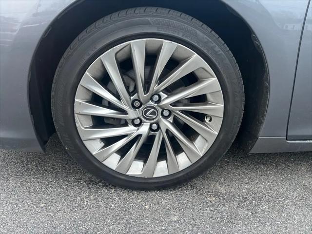 2019 Lexus ES 300h ES 300h