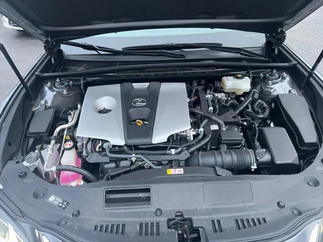 2019 Lexus ES 300h ES 300h
