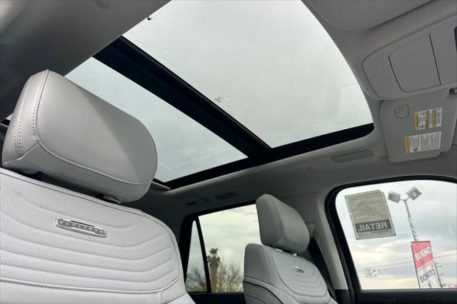 2025 Ford Expedition Platinum