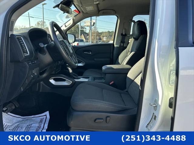 2023 Nissan Frontier Crew Cab SV 4x2