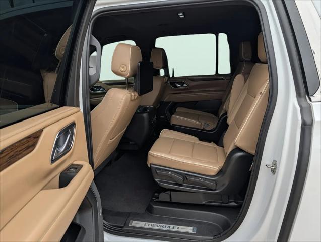 2022 Chevrolet Suburban 4WD Premier