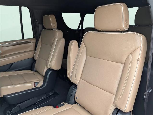 2022 Chevrolet Suburban 4WD Premier