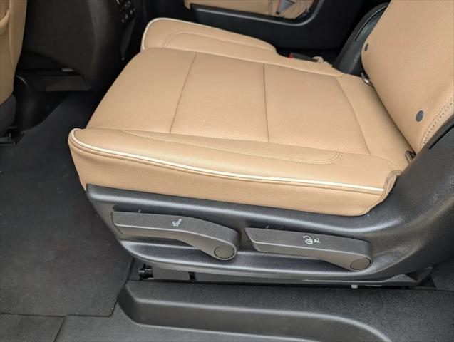 2022 Chevrolet Suburban 4WD Premier