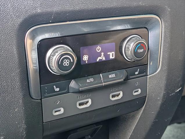 2022 Chevrolet Suburban 4WD Premier