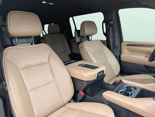 2022 Chevrolet Suburban 4WD Premier