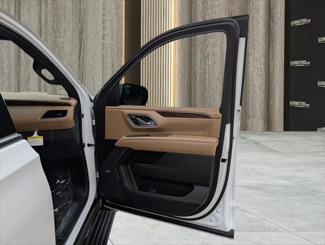 2022 Chevrolet Suburban 4WD Premier