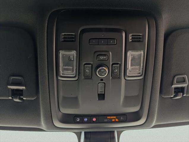 2022 Chevrolet Suburban 4WD Premier