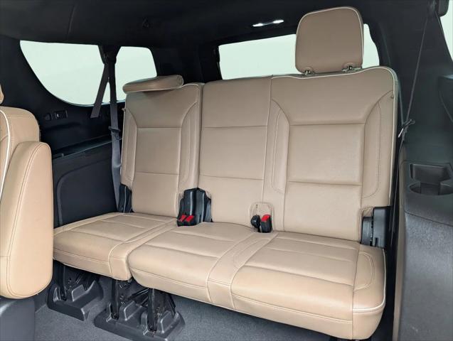 2022 Chevrolet Suburban 4WD Premier