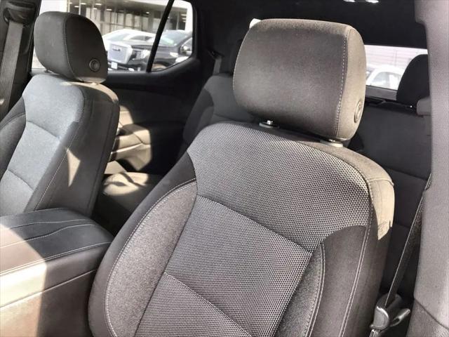 2023 Chevrolet Traverse FWD LT Cloth