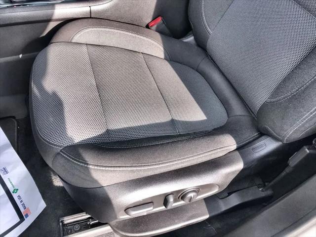 2023 Chevrolet Traverse FWD LT Cloth