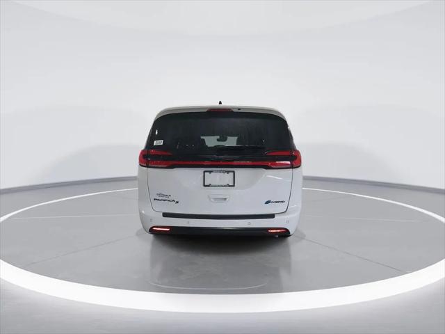 2024 Chrysler Pacifica Hybrid S Appearance Pkg